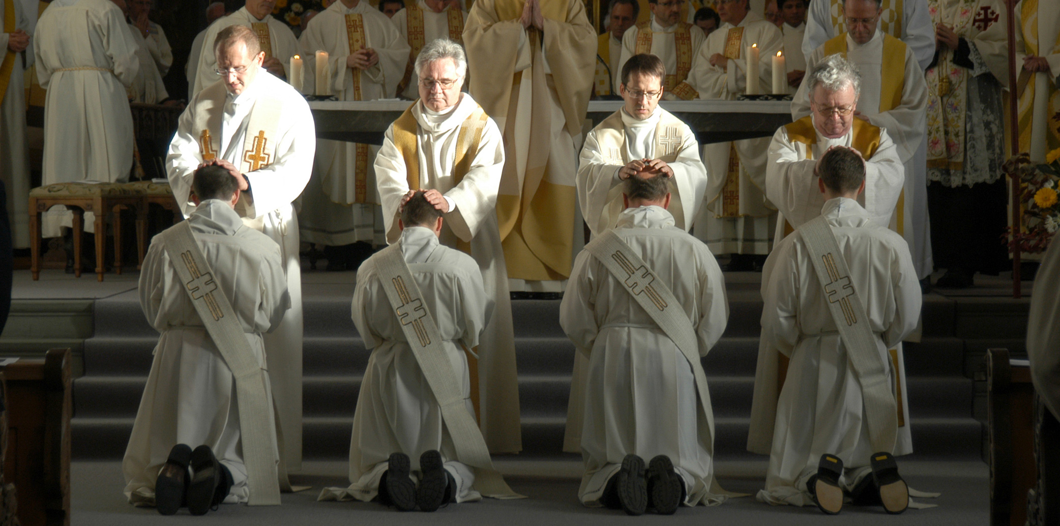Tu és sacerdote